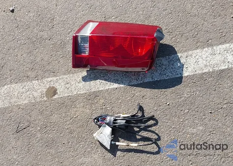 2005 Cadillac Escalade Standard from USA, damaged, VIN 1GYEK63N15R152358